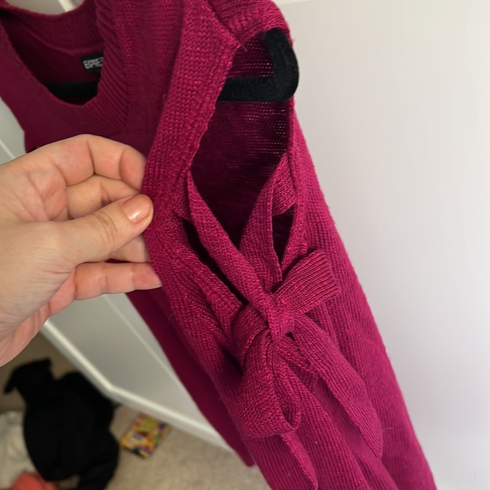 Express-cold shoulder sweater - Picture 3 of 6